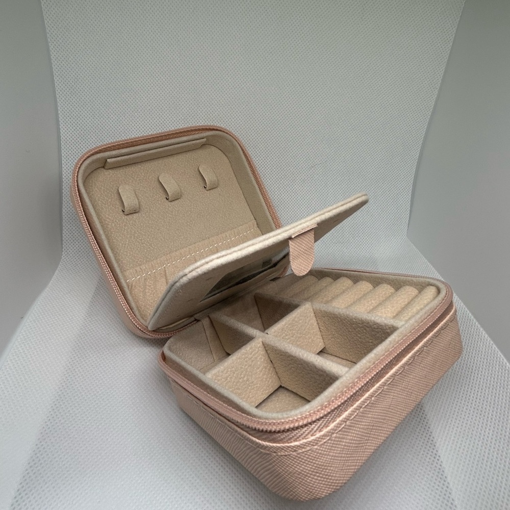 Pink Travel Jewelry Organizer